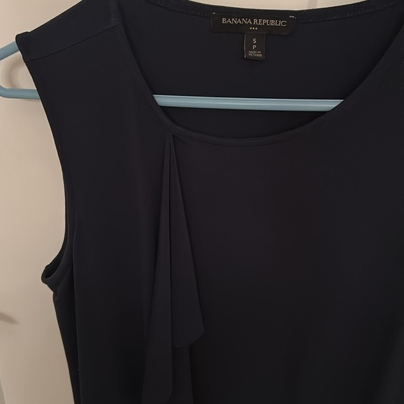 Banana Republic Navy Blue Sleeveless Top with front ruffle, size S - Picture 3 of 8